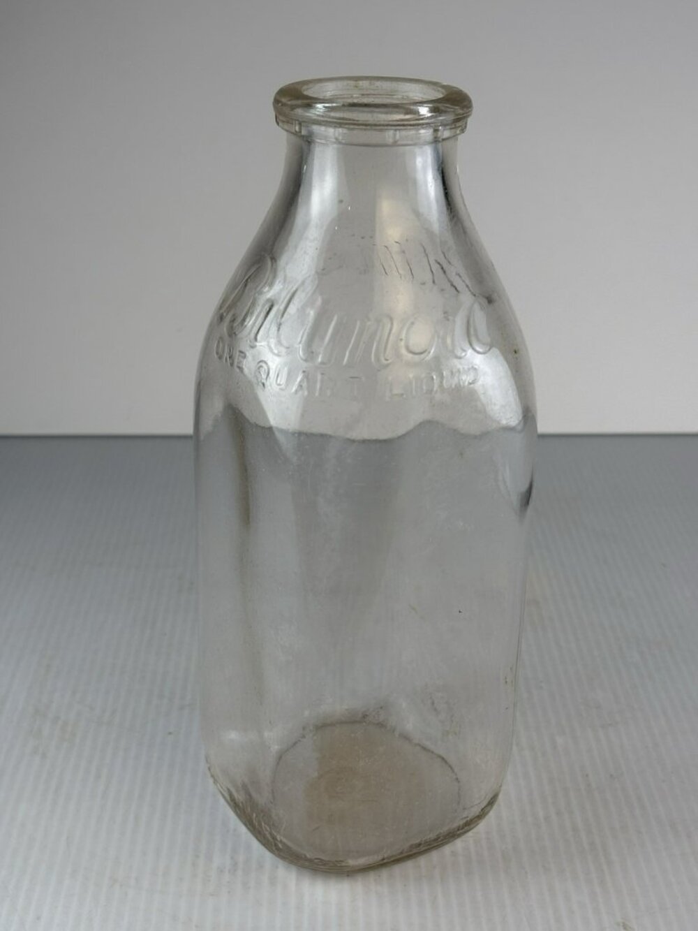Vintage Shoulder Script Embossed Biltmore Dairy Farms Quart Clear Glass Bottle